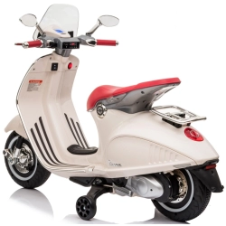 Scooter Piaggio Vespa WHITE biały pojazd akumulatorowy jeździk skuter z napędem elektrycznym Sun Baby J04.007.1.2